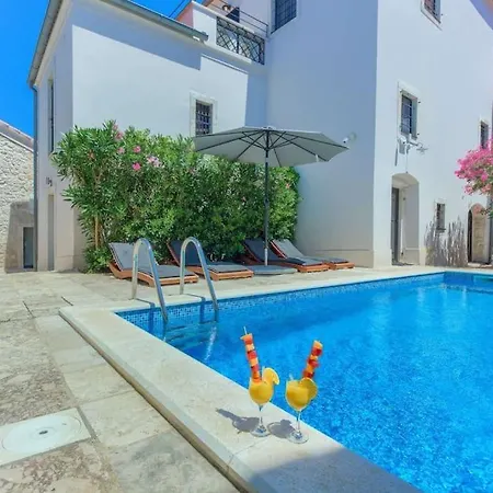 Villa Cubismo *
