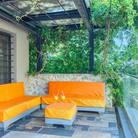 Villa Cubismo Tkon
