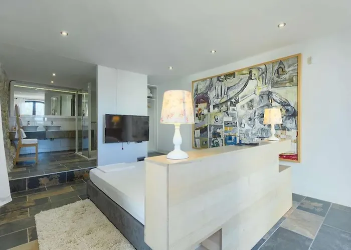 Βίλα Cubismo Tkon